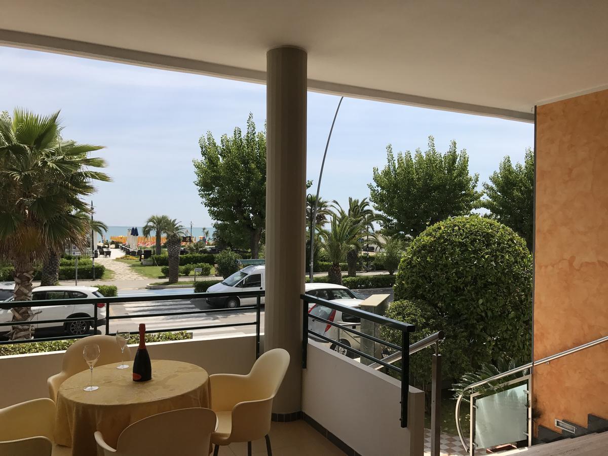 Hotel Atlas Alba Adriatica Zewnętrze zdjęcie