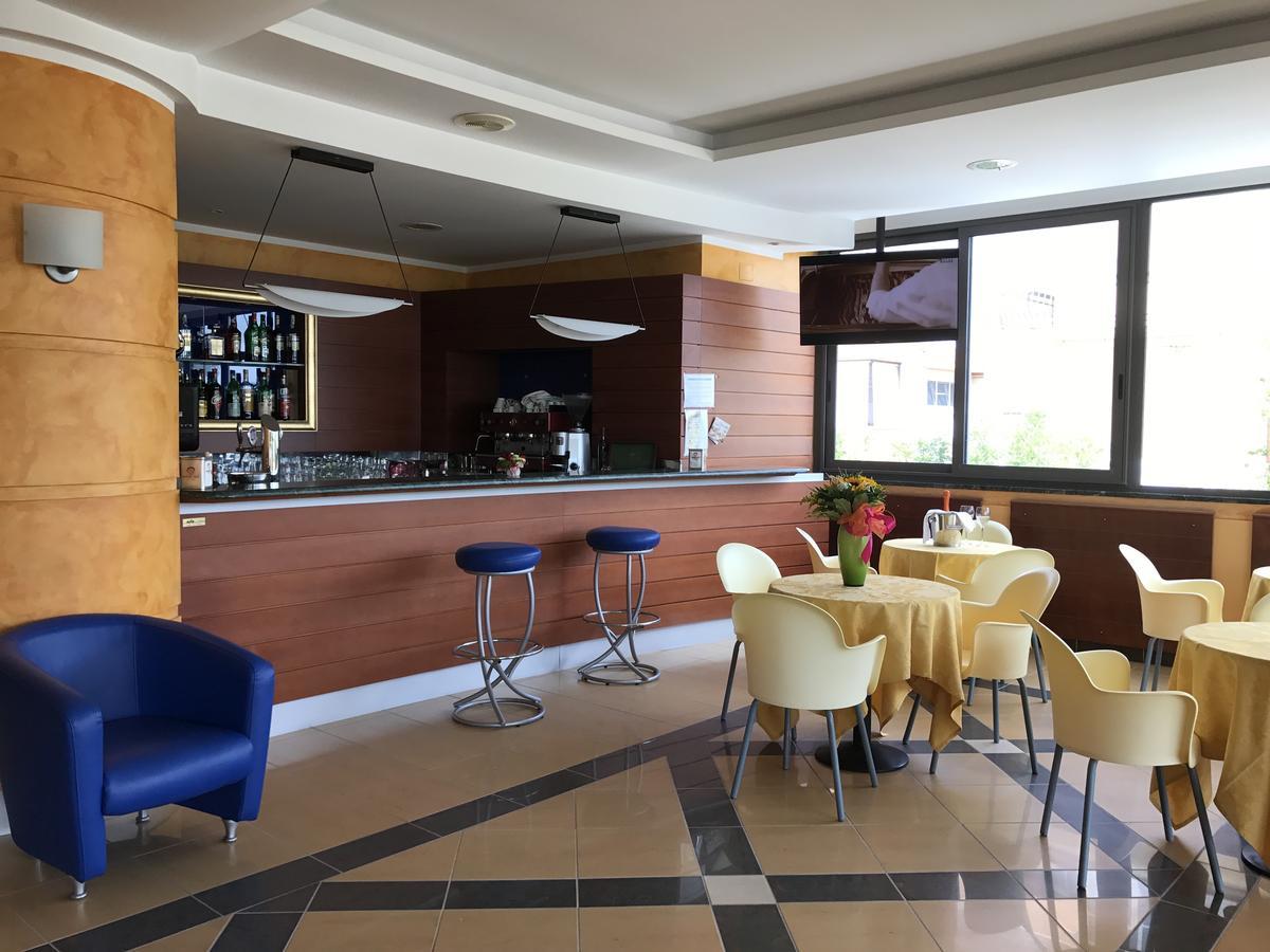 Hotel Atlas Alba Adriatica Zewnętrze zdjęcie
