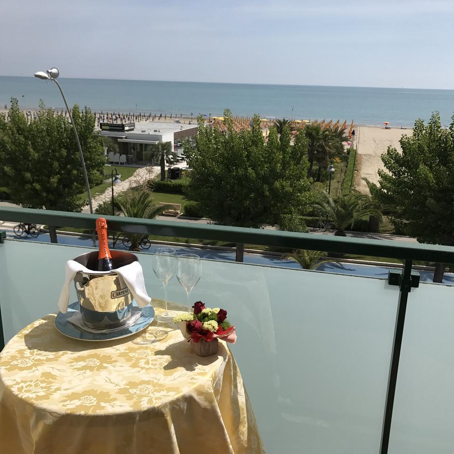 Hotel Atlas Alba Adriatica Zewnętrze zdjęcie