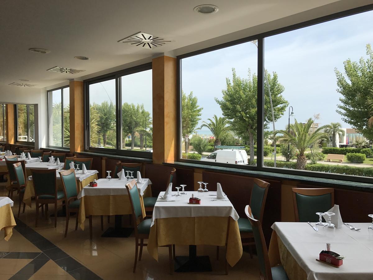 Hotel Atlas Alba Adriatica Zewnętrze zdjęcie
