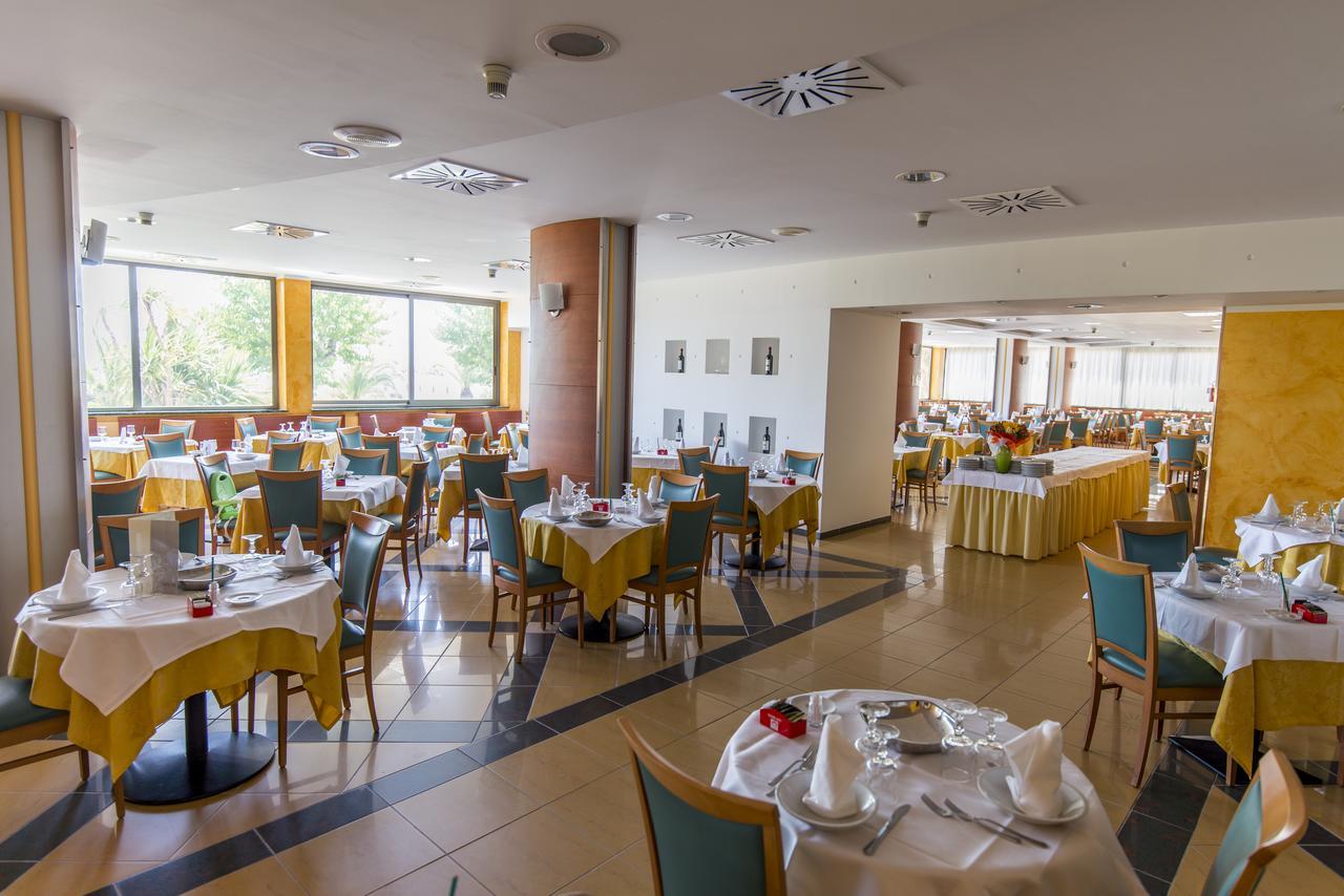 Hotel Atlas Alba Adriatica Zewnętrze zdjęcie