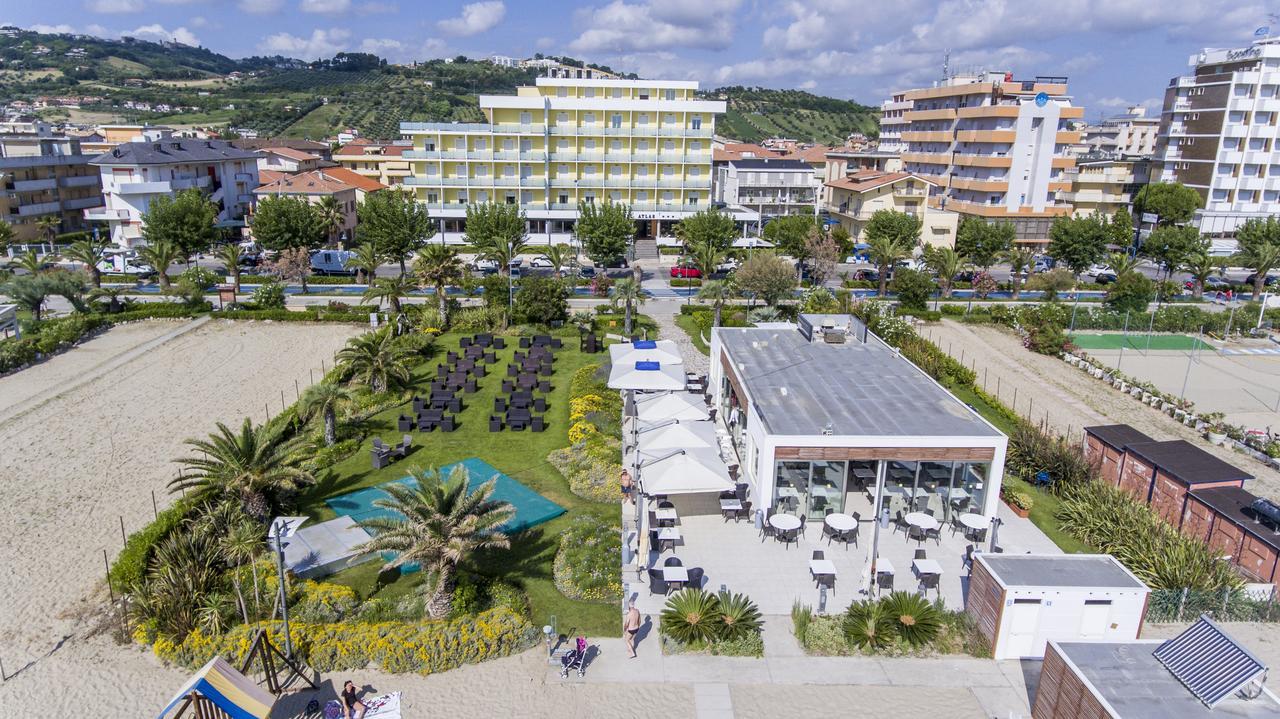 Hotel Atlas Alba Adriatica Zewnętrze zdjęcie
