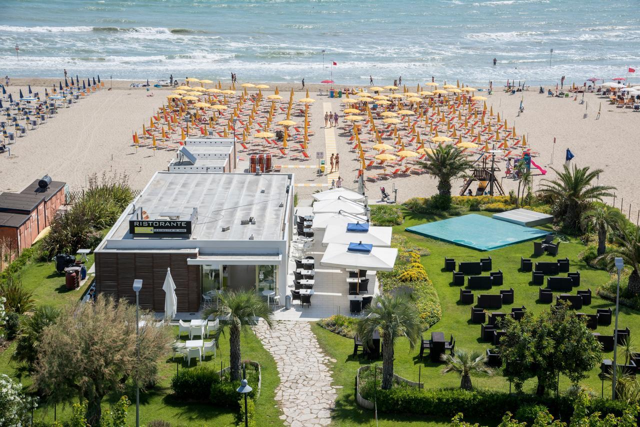 Hotel Atlas Alba Adriatica Zewnętrze zdjęcie