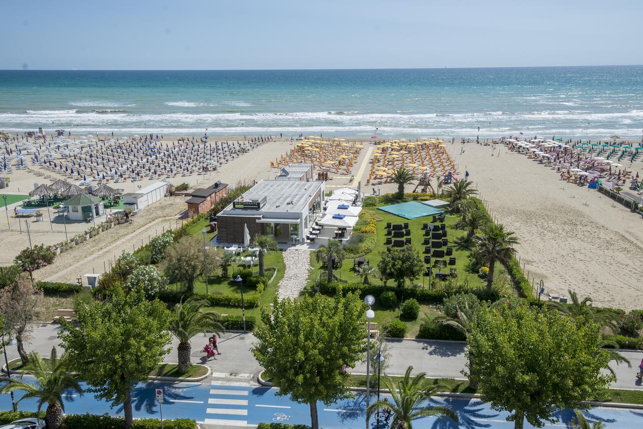 Hotel Atlas Alba Adriatica Zewnętrze zdjęcie